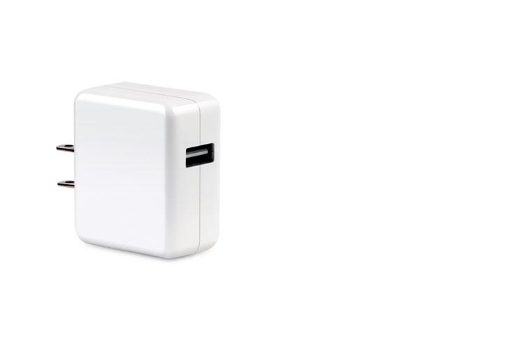 USB旅行充電器不傷手機/電池，杜絕虛充